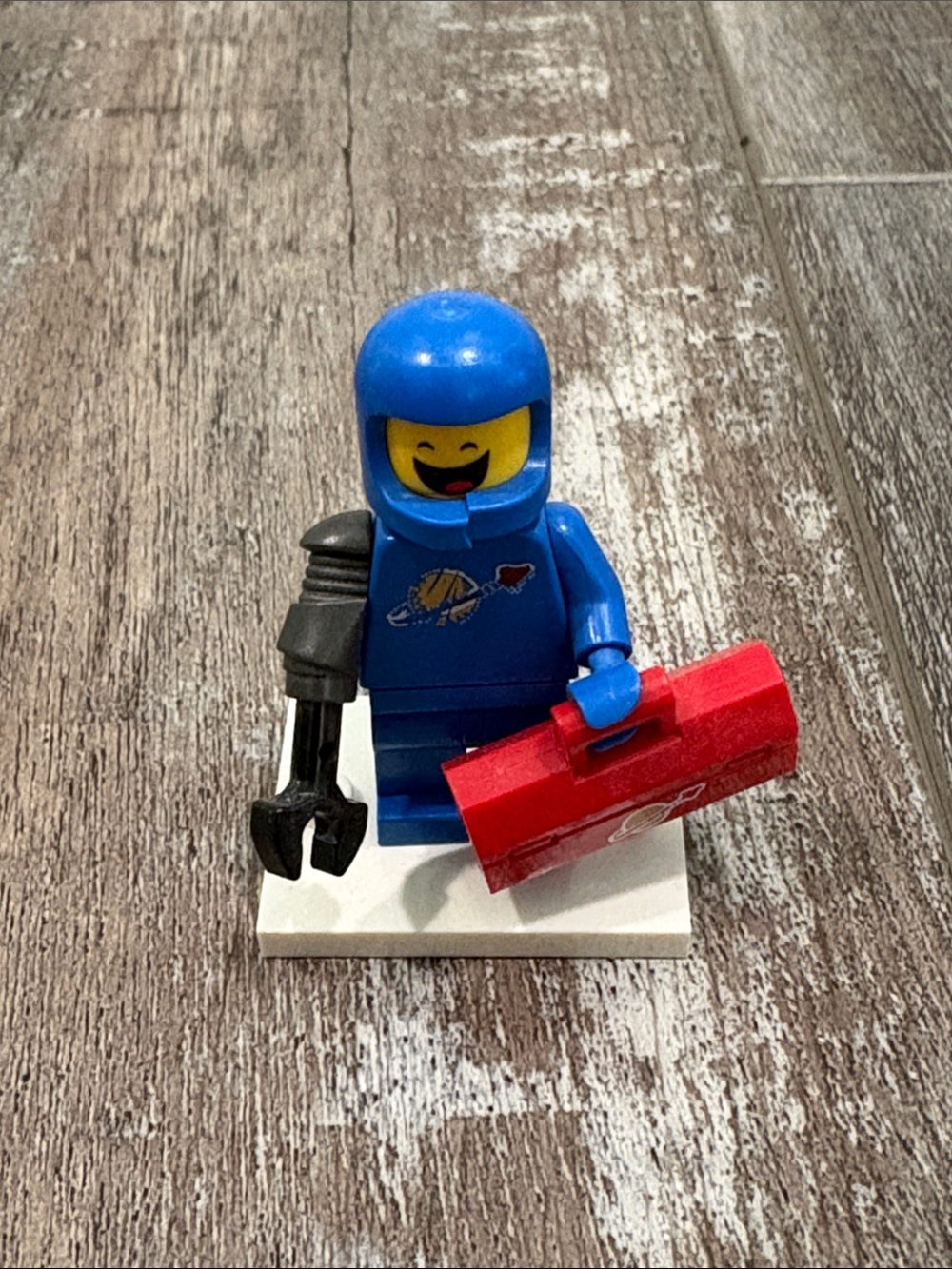 Lego Apocalypse Benny Minifigure w Base 71023